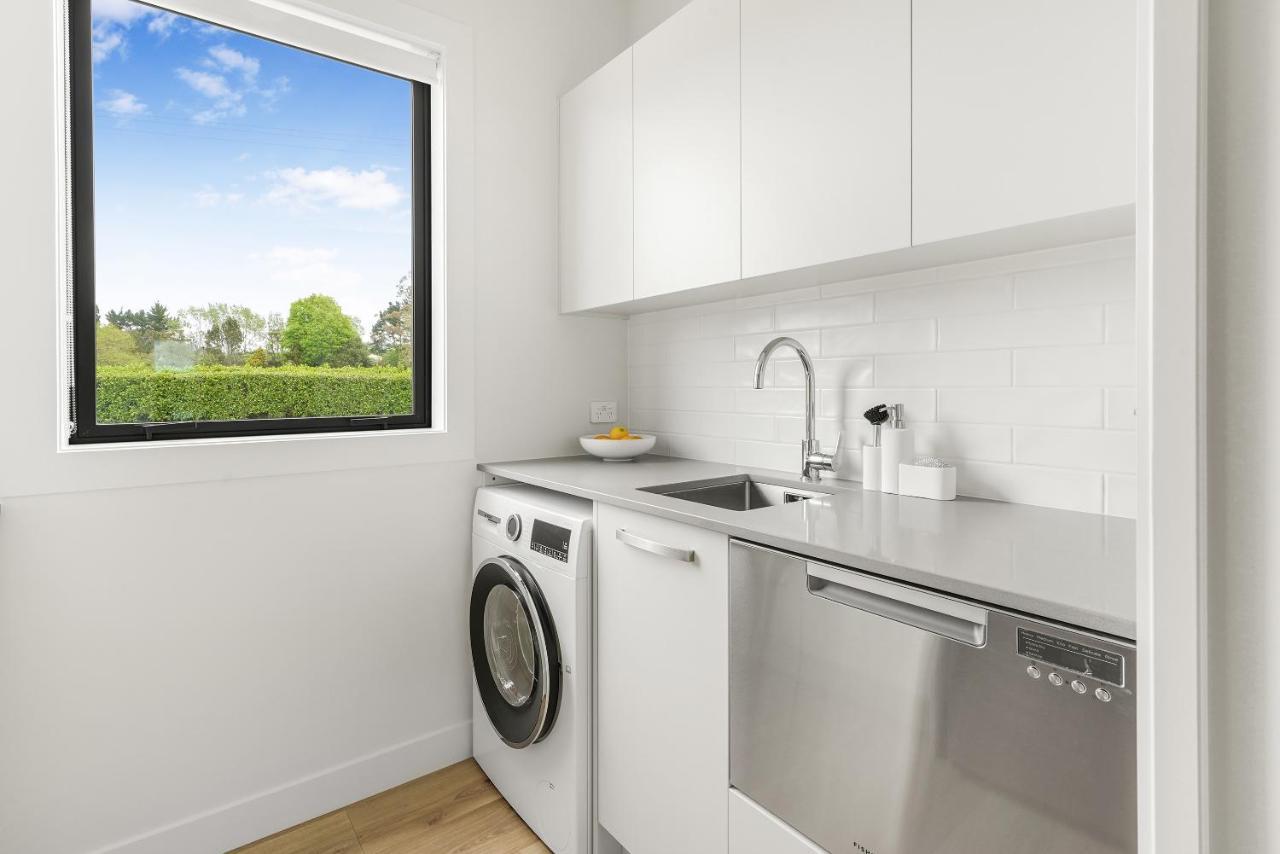 Lakeside Karapiro Downstairs Apartment Cambridge Dış mekan fotoğraf